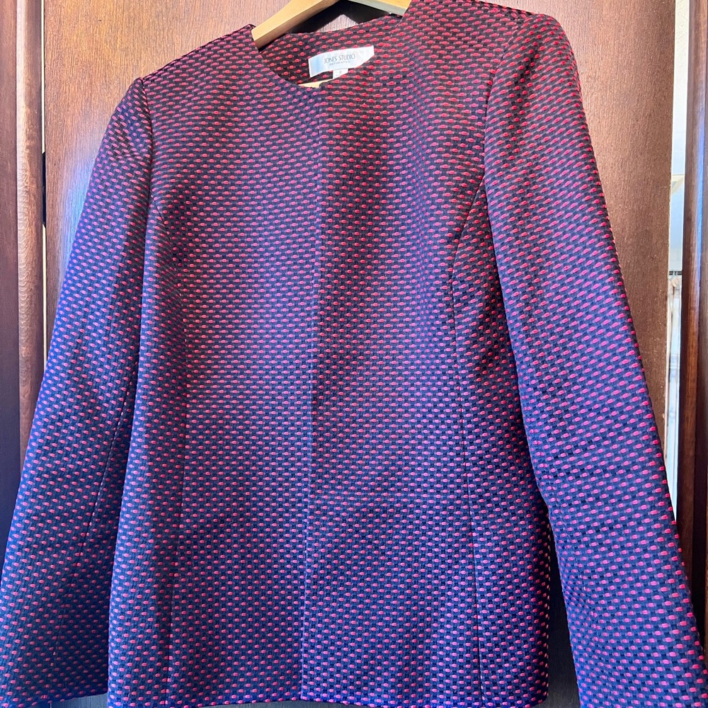 Jones studio women’s blazer. Size 8